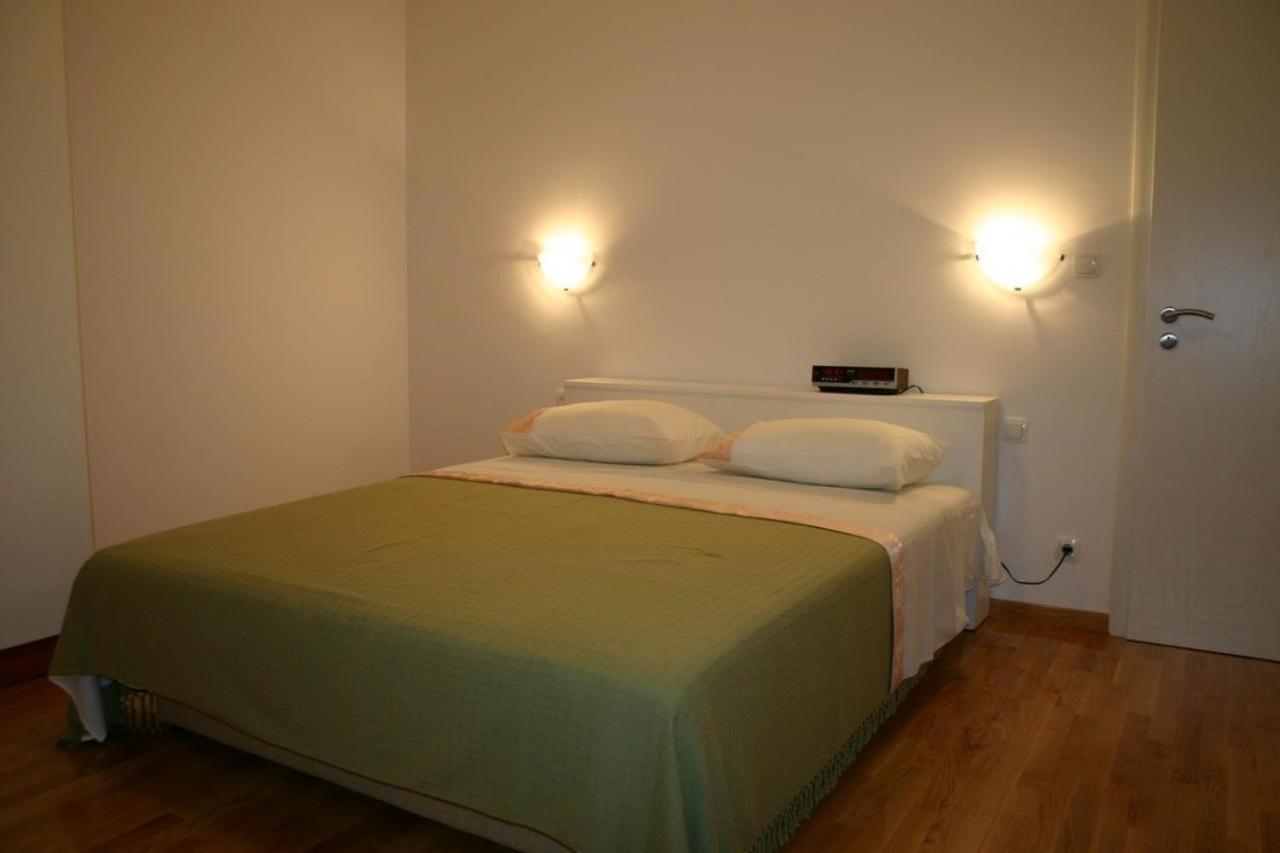 Apartments Boris Omis Bagian luar foto